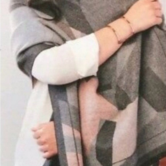 Soia & Kyo Larisa scarf - Picture 7 of 9